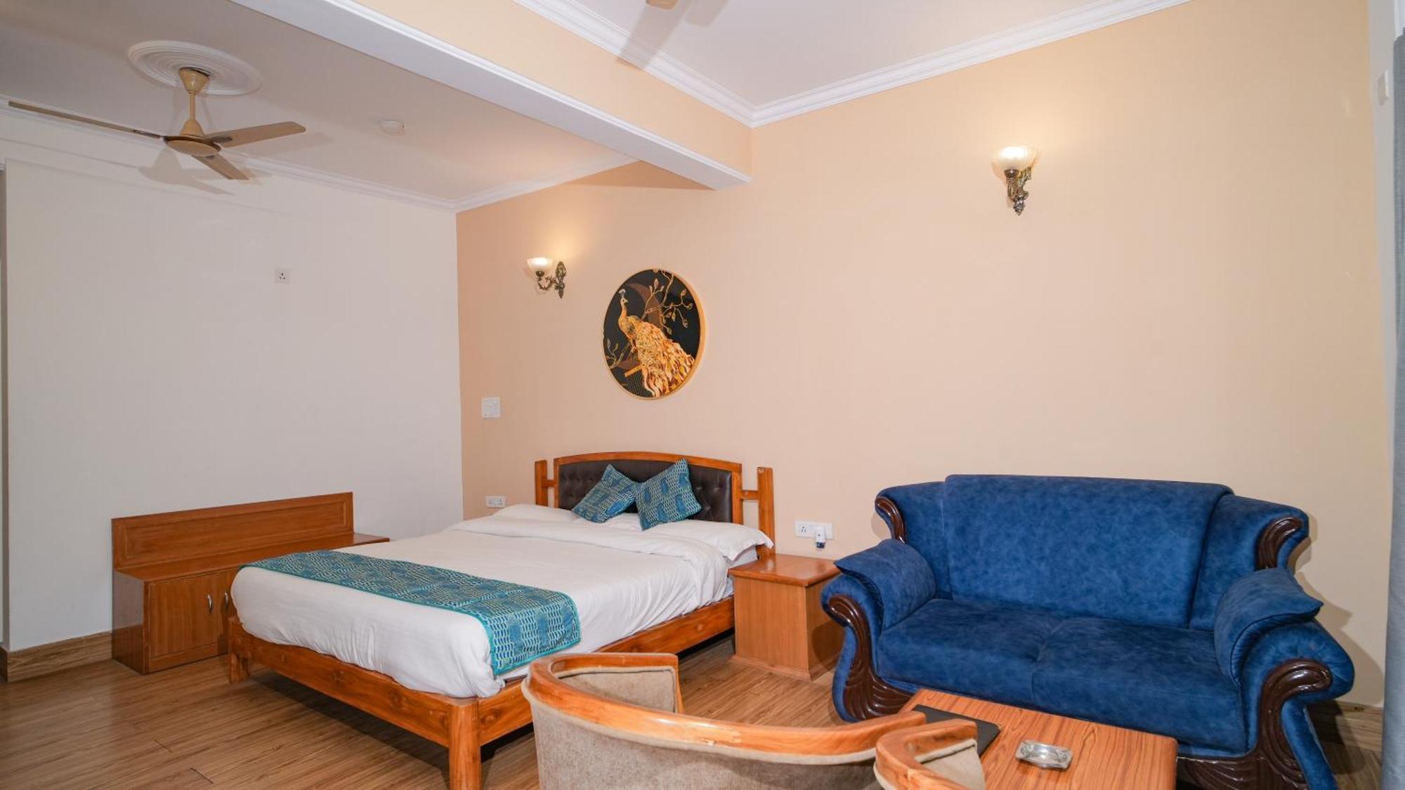 Neelesh Inn- A Luxury Lake View Hotel- 20 Kms From Nainital Bhīm Tāl Екстериор снимка