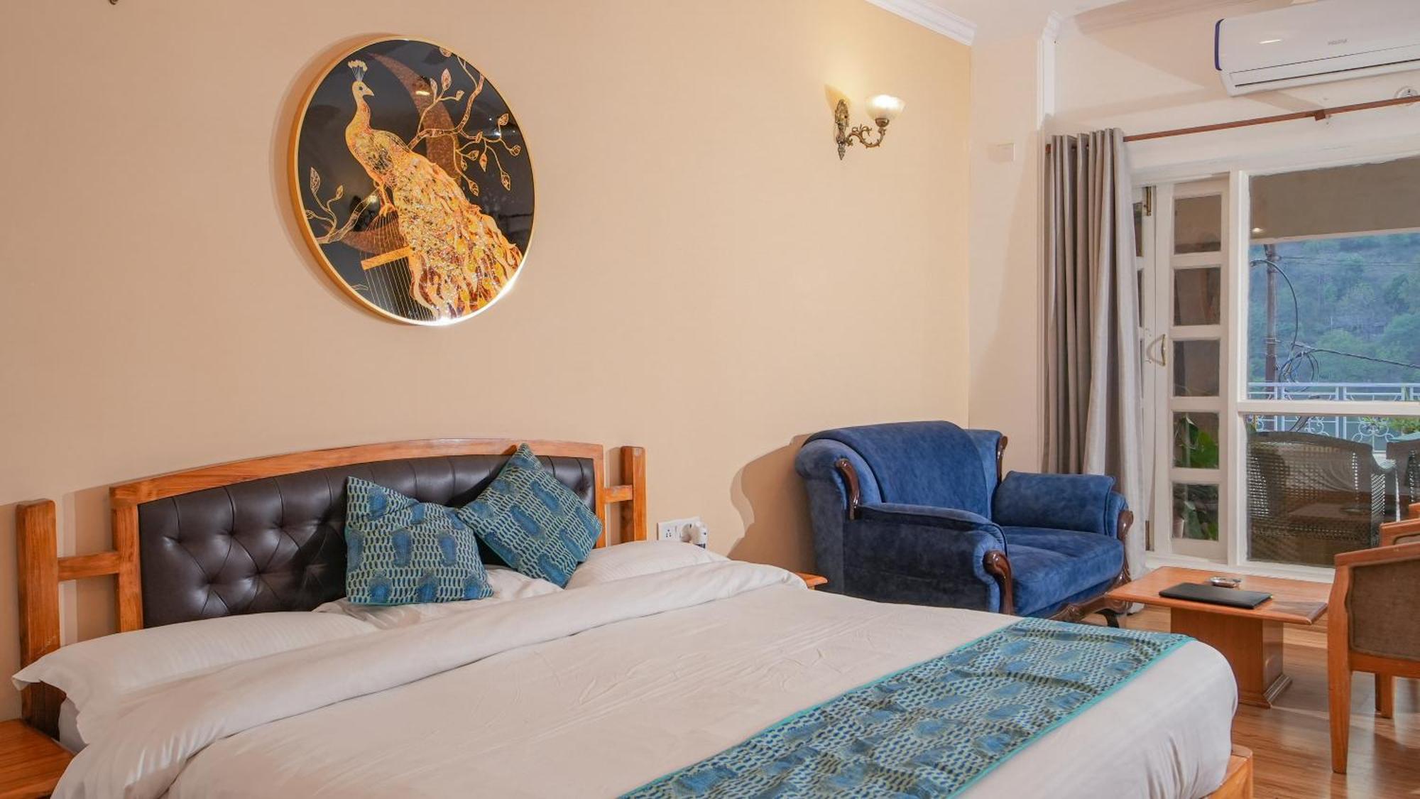 Neelesh Inn- A Luxury Lake View Hotel- 20 Kms From Nainital Bhīm Tāl Екстериор снимка